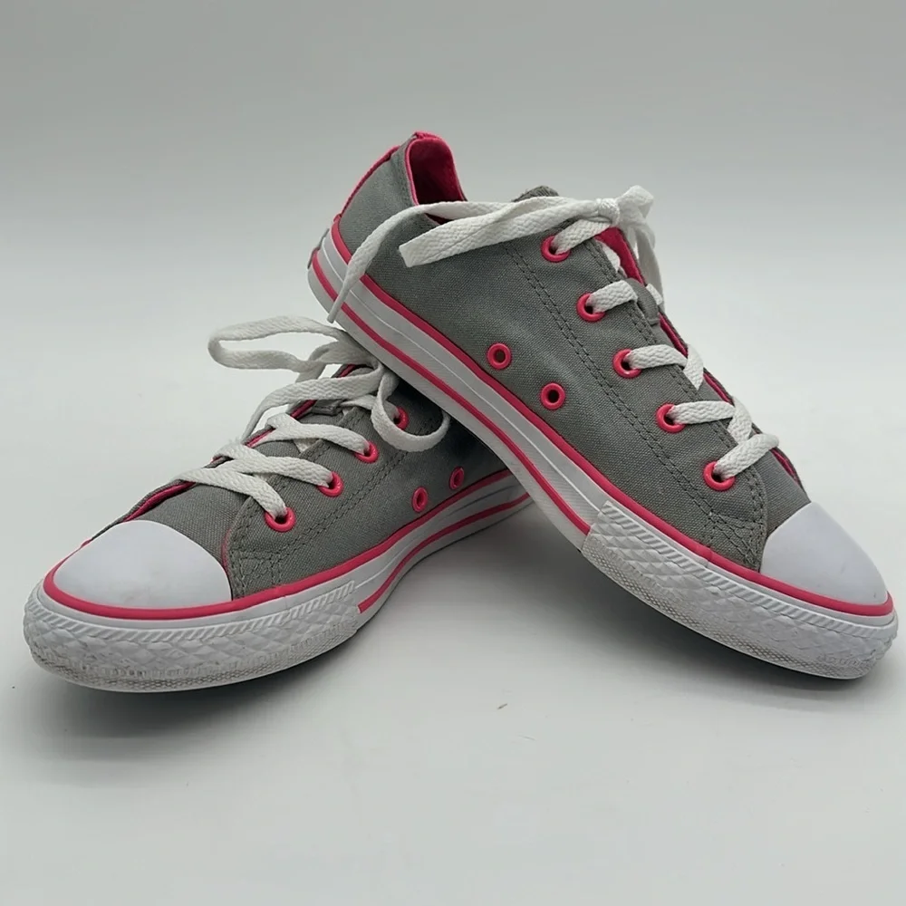 Converse All Star Chuck Taylor Girls Size 4 Double Tongue Sneaker 640578F